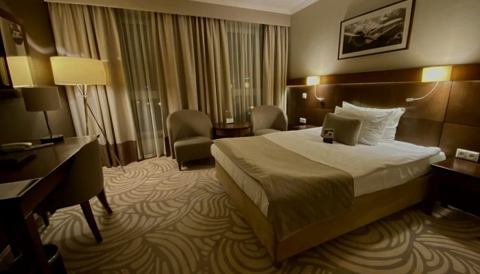 hotel-room.jpg